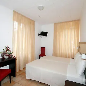 https://albergo-maccagno.it-lombardy.com