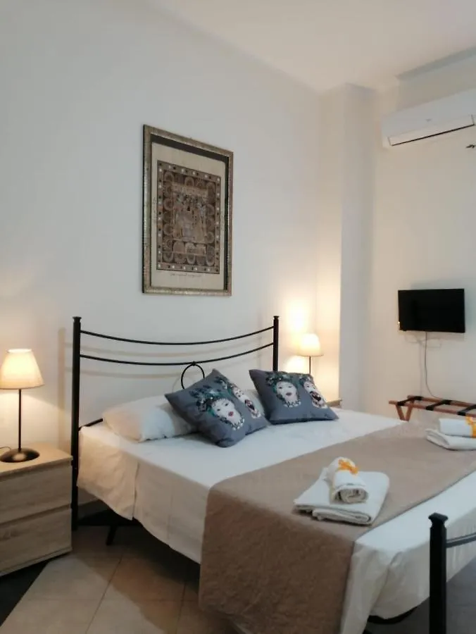 B & B Jasmine Santa Teresa Di Riva Frühstückspension